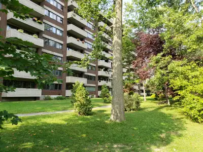 TOUT INCLUS! Grand condo 3 et 1/2 830p.ca, MEUBLÉ à louer, 1699$