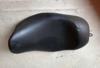 In VGC. No damage anywhere on this seat. Asking $125 OBO Call Al @ (204) 961-0645 for more info. Rea...