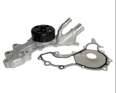 New water bump is still in the box, never used. It fits the Jeep Grand Cherokee 2018 Laredo, 3.6