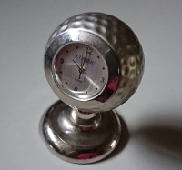 Vintage Novelty Classic Collection MiniatureGolf Ball Desk Clock