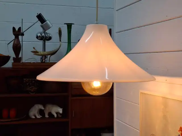 Mid-century scandinavian style pendant light (fixture, pe in Indoor Lighting & Fans in Ottawa - Image 2