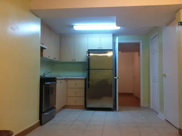 1 BEDROOM BASEMENT FOR RENT NEAR SHOPPERS WORLD MALL!