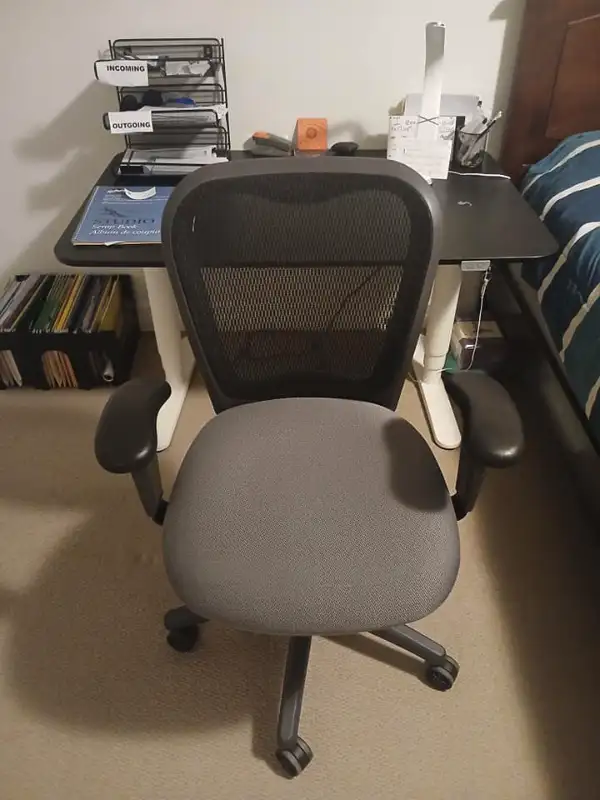 OFFICE SWIVEL CHAIR WITH MESH BACK63234500148739123