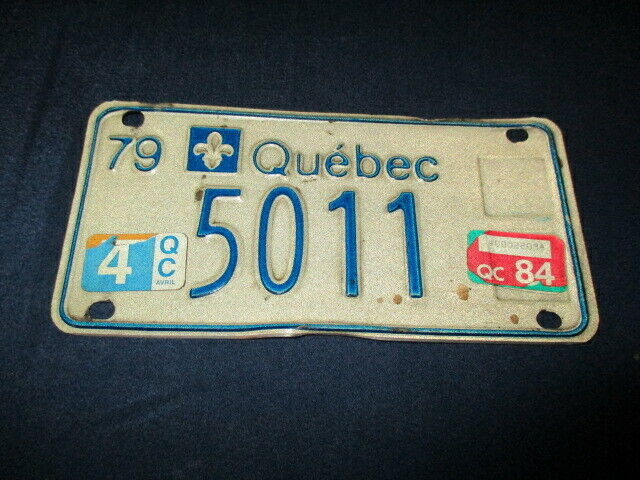 5011-VINTAGE PROVINCE OF QUEBEC 1979 LICENSE PLATE-8"-RARE! dans Art et objets de collection  à Laval/Rive Nord