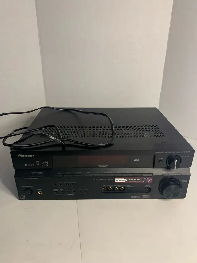 Pioneer Receiver in Stereo Systems & Home Theatre in Calgary - Image 2