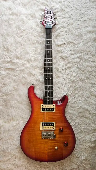 Beautiful PRS SE Custom 22 Electric guitar w/PRS Gigbag, View more
