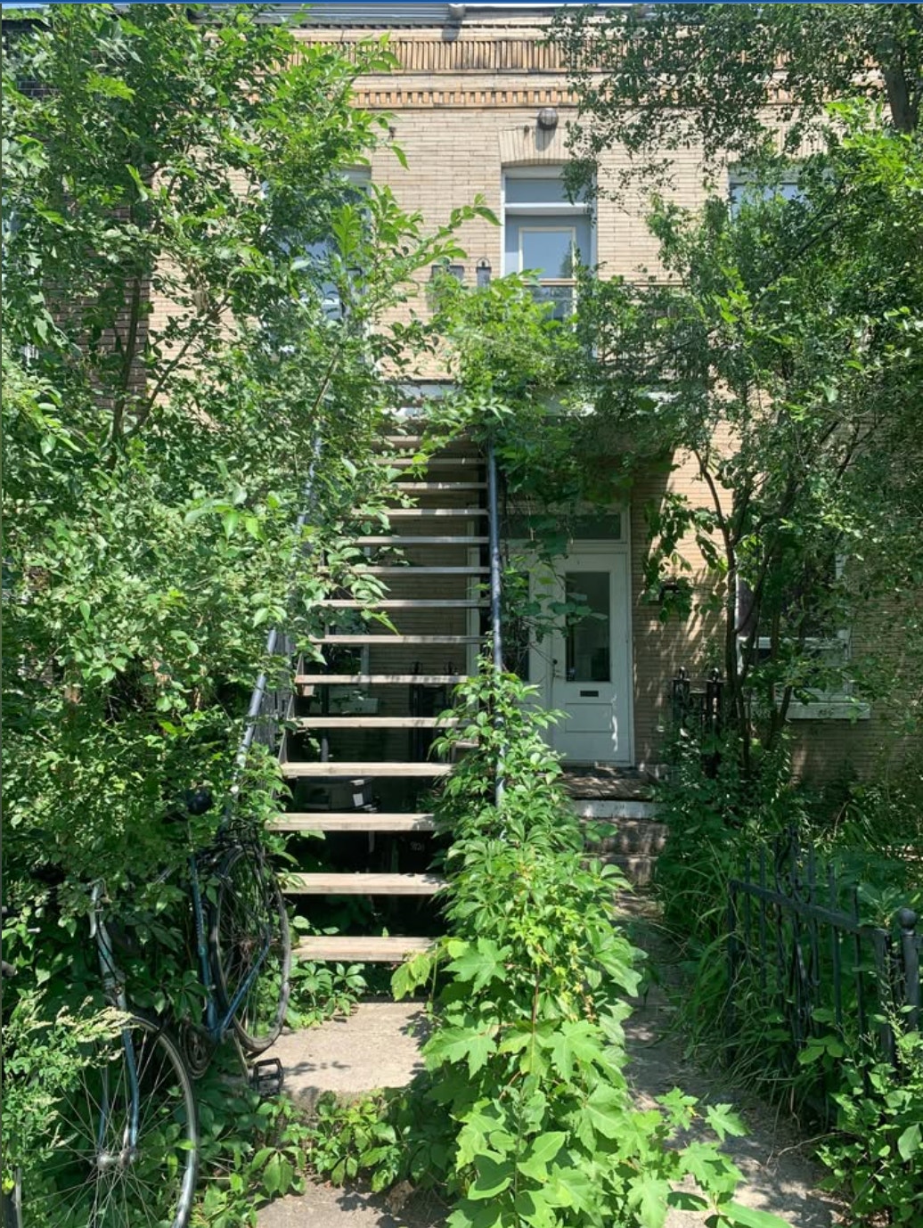 LEASE ASSIGNMENT — Beautiful 4-bedroom upper duplex in Villeray — photo 3