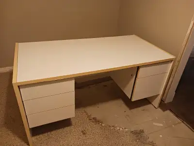 Solid desk