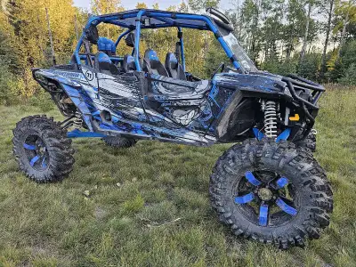 8" lift 6" portal on 40" tires 3214 kms 306 hrs Machine has too many parts to list. fresh ball joint...