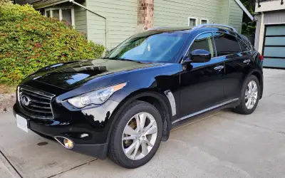 Infiniti FX35 luxury SUV, local, no accidents, clean title, fast