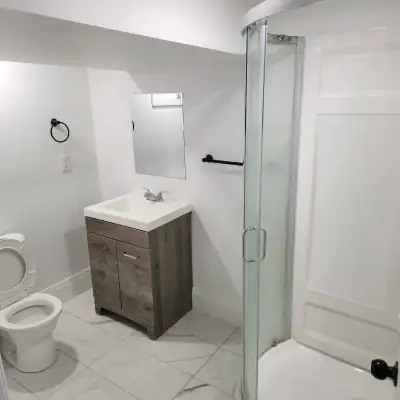 ** 3 Bedroom Basement Apartment Rent | 5 Mins Walk to Niagara College!** ** Rolling Acres Drive, Wel...