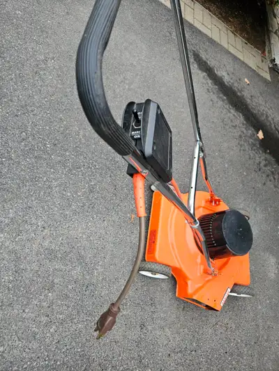 Vintage 120VAC Sunbeam lawnmower,  18", 3H. Excellent condition., View more