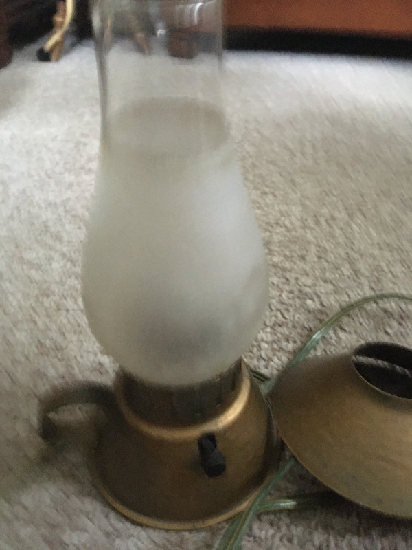 Hurricane Electric lamp in General Electronics in Barrie - Image 3