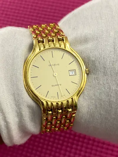 Geneve real gold solid 18k watch Can be checked at any jewelry store of your choice. Quartz movement...