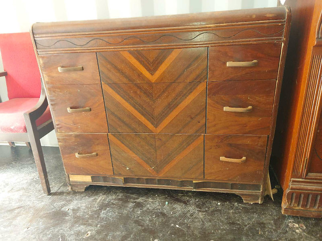 June 29th. Huge lot of vintage furniture. GREAT FOR FLIPPERS! in Garage Sales in Kitchener / Waterloo - Image 2