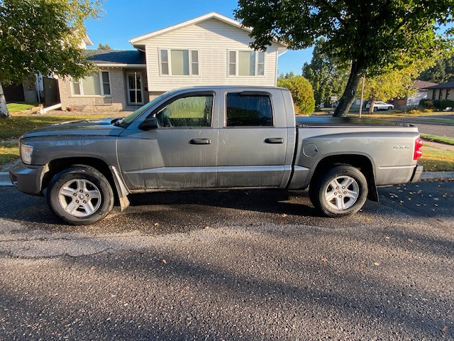 2011 Dodge (RAM) Dakota SXT 4x4 Crewcab Truck in Cars & Trucks in Thunder Bay