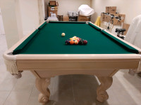 BEAUTIFUL BRAND NEW
POOL TABLE