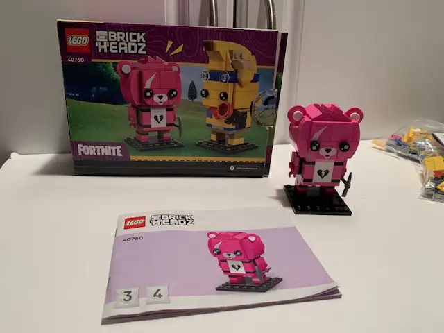 Lego Bricks Headz Fortnite Cuddle Team Leader / Adventure Peely in Toys & Games in City of Toronto - Image 3