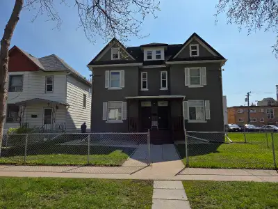 This is a fully renovated house with a renovated room for rent. This is a large room with shared kit...