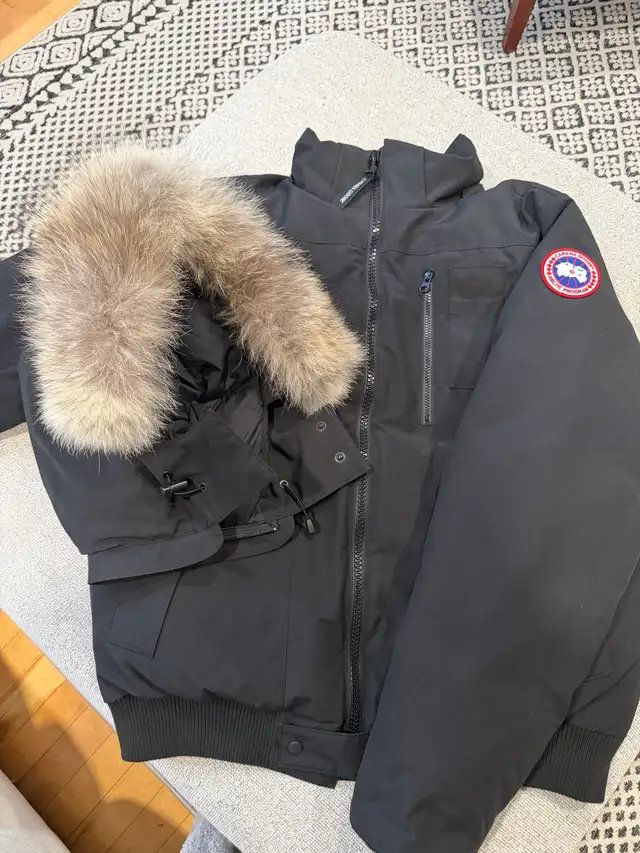 Canada Goose Authentic Coat in Men's in Medicine Hat - Image 2