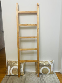Decorative blanket ladder