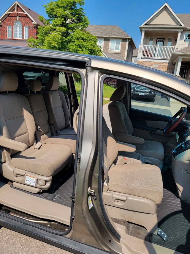 2012 honda odessy van in Cars & Trucks in Cambridge - Image 2