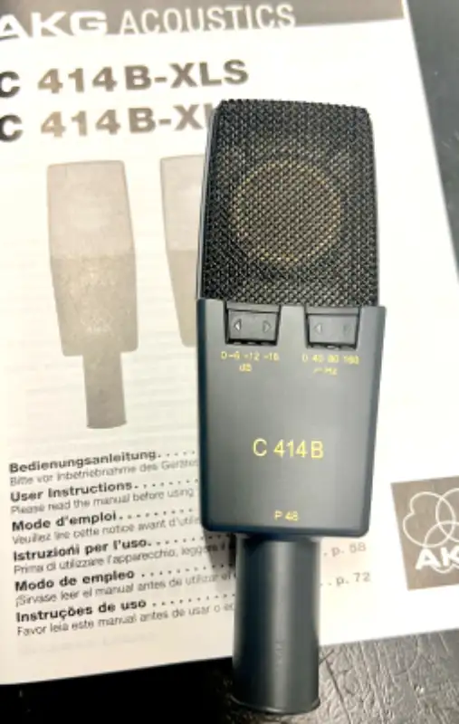 AKG C414B XL11, 9 Pattern Large Diaphragm Studio Condenser Mic in Pro Audio & Recording Equipment in Markham / York Region - Image 4