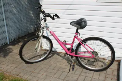 Vélo pour femme de 26" HOPE MONGOOSE rose, 21 vitesses Dérailleur SHIMANO Siège en gel TOURING Panie...