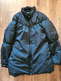 Girls winter jacket size 14 (XL)