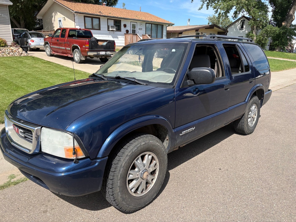 GMC Jimmy 2004 photo 2