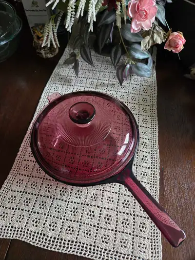 Cranberry Pyrex 2.5 litre Pot with Lid, View more