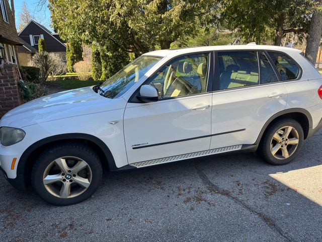 2010 BMW X5 Diesel 7 passenger  in Cars & Trucks in Oakville / Halton Region - Image 2