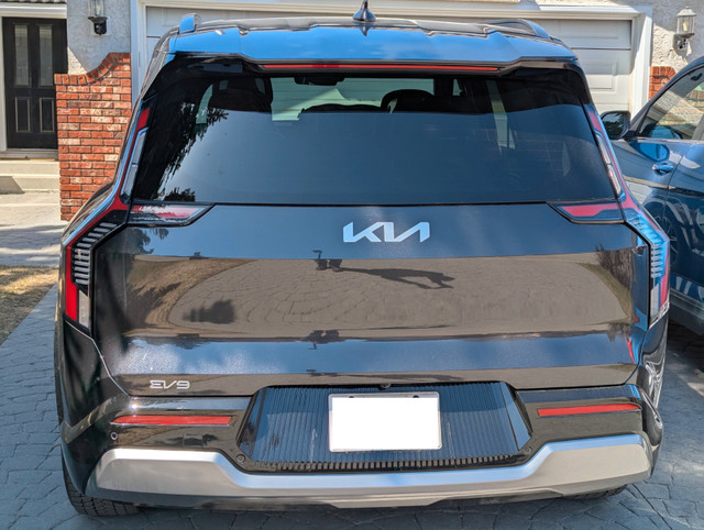 2025 Kia EV9 Land AWD NO GST in Cars & Trucks in Calgary - Image 3