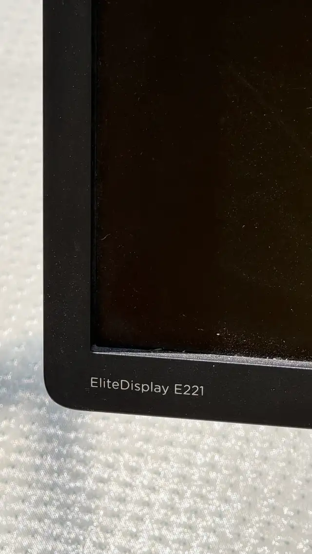 HP EliteDisplay E221452411633781985281