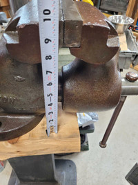 6" WILTON VISE APPROXIMATELY 145 LBS