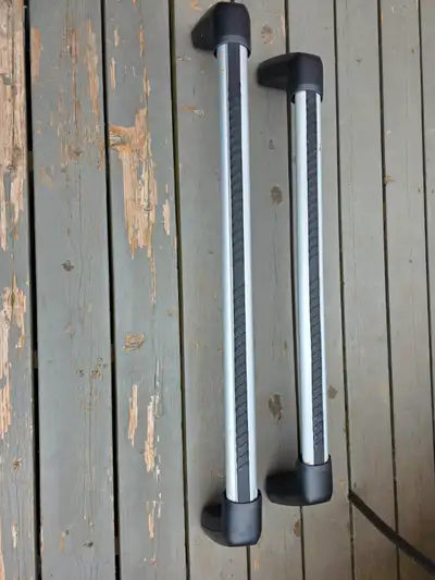 OEM racks, purchased new for $450, gently used for one year. Racks and keys included , all for $175.