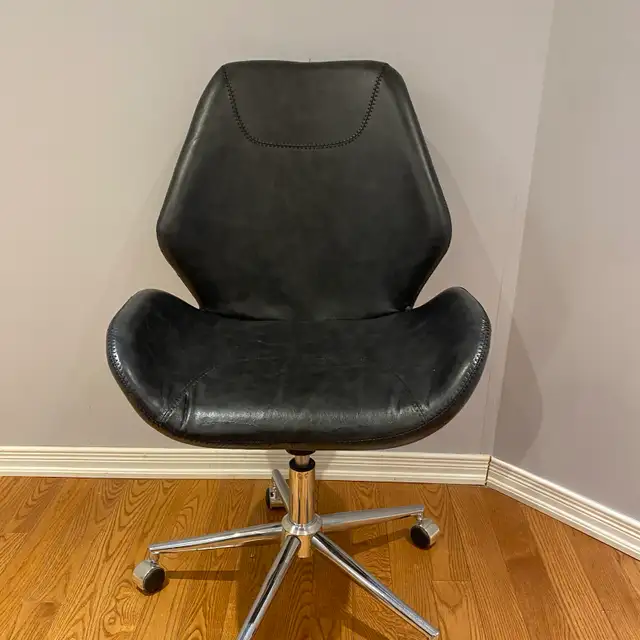 Leather Office Chair in Chairs & Recliners in Markham / York Region - Image 3