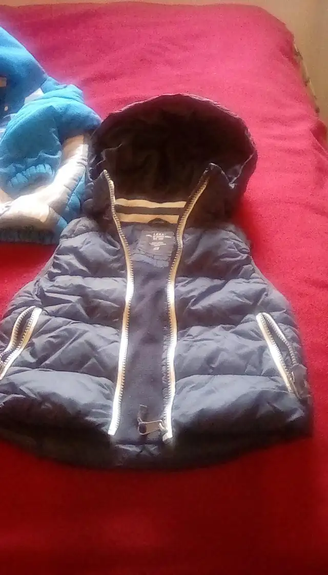 Winter wear Puffer Jackets for kids age 3-6 in Other in City of Toronto - Image 6