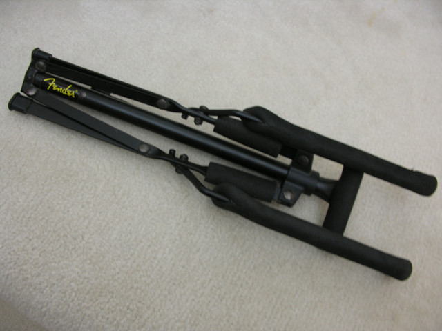 Fender  Guitar stand in Guitars in Ottawa