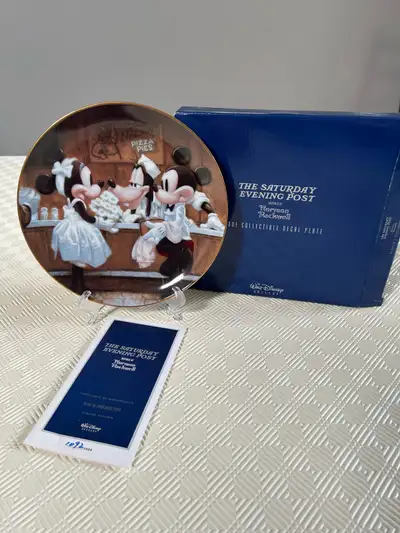 The Walt Disney Gallery - 2 Collectors Plates, View more