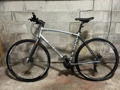 Raleigh Hybrid Commuter Bike, View more