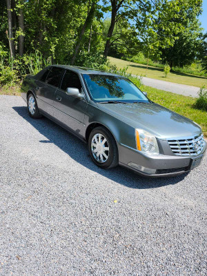 2008 Cadillac DTS Luxury 3