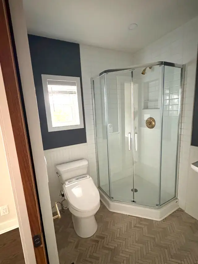 Private room + ensuite + walk-in closet in Room Rentals & Roommates in Ottawa - Image 10