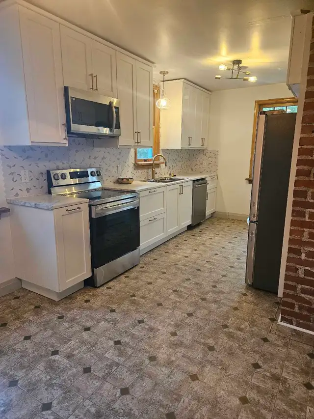 3 bedroom esterhazy home 