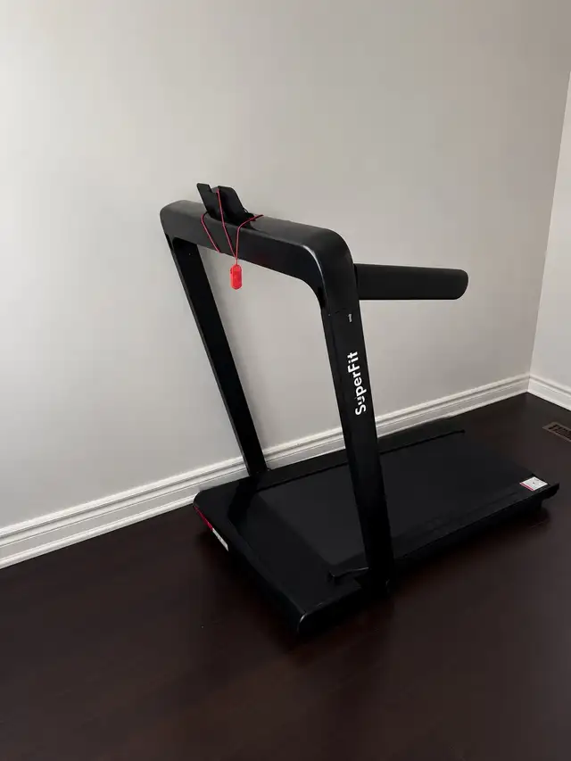 SuperFit Treadmill in Exercise Equipment in Markham / York Region - Image 2