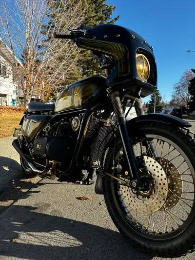 Selling one of my favorite psycho projects of the fleet, A Fully ground up, 1977 GL 1000 Goldwing Fu...