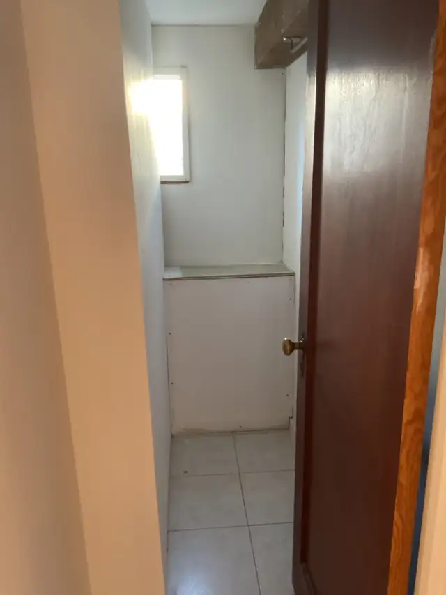 Basement Suite in Esquimalt in Long Term Rentals in Victoria - Image 12
