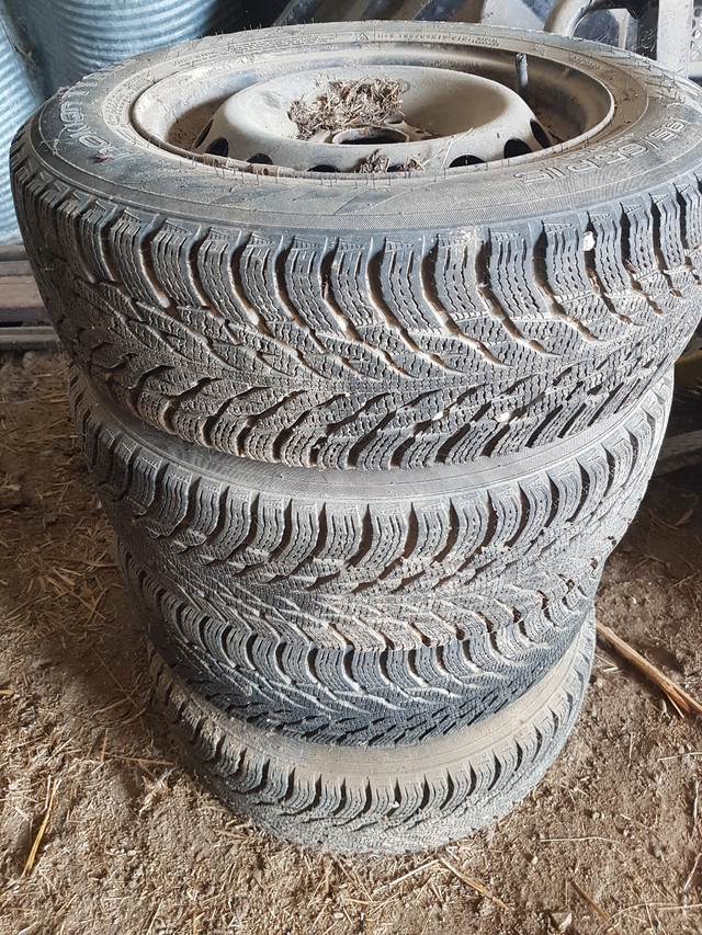 Set of Nokian Hakkapeliitta R3 Tires on Rims. in Tires & Rims in Swift Current - Image 2