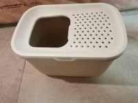 LARGE Hop in cat litter tray great condition