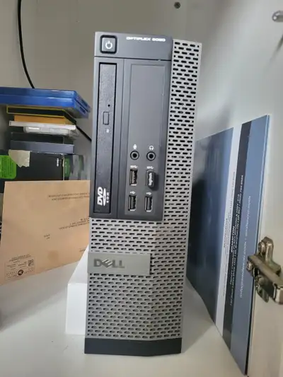Desktop Computer Set in a very good working condition for only $285. CPU Dell with Window 10 Pro, Pr...